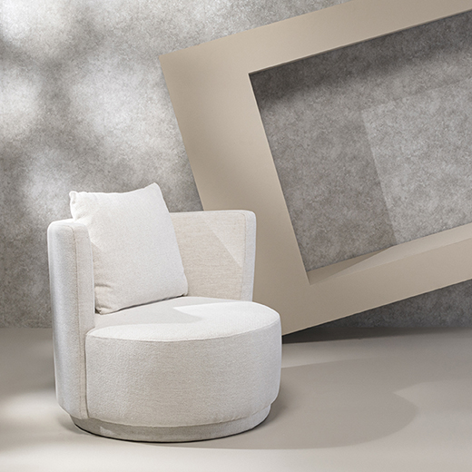 11 CLUB armchair white